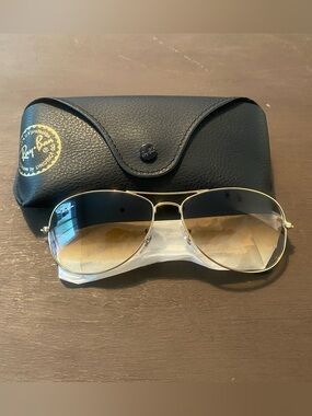 Ray-Ban Gold Aviator Sunglasses with Brown Gradient Lenses